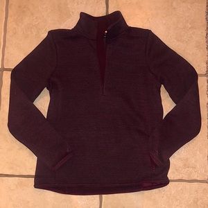 NWOT Under Armour Ladies Burgundy Sweater Fleece 1/4 Zip - medium